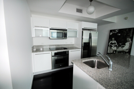 Kitchen with kitchen island