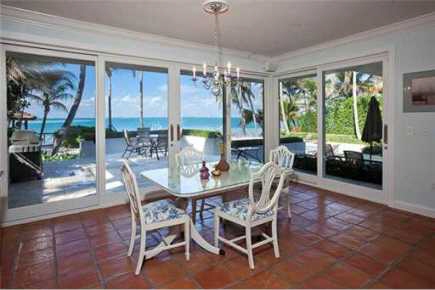 Dining room with panoramic views to the sea