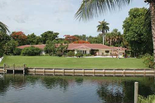 villa in Coral Gables