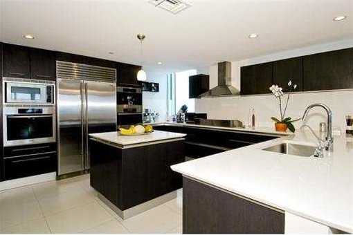 High - priece kitchen