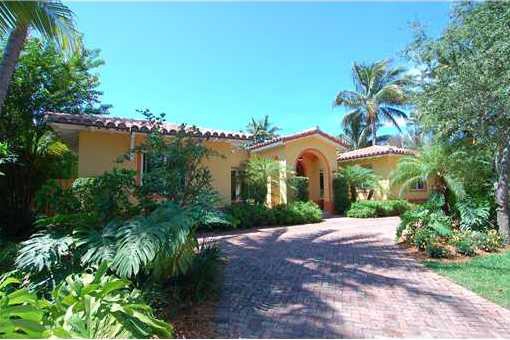 villa in Key Biscayne