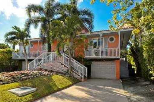 villa in Key Biscayne