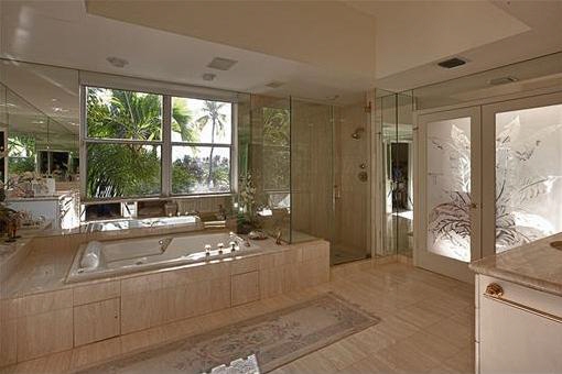 Majestic bathroom