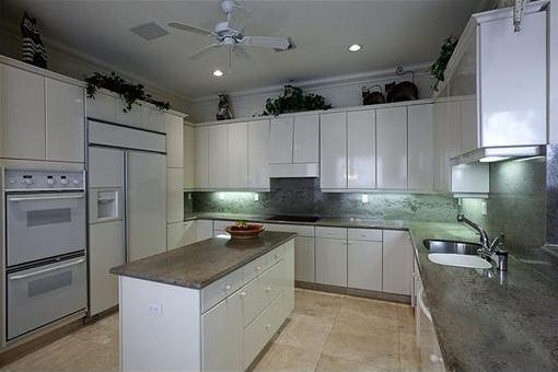 Equipped kitchen