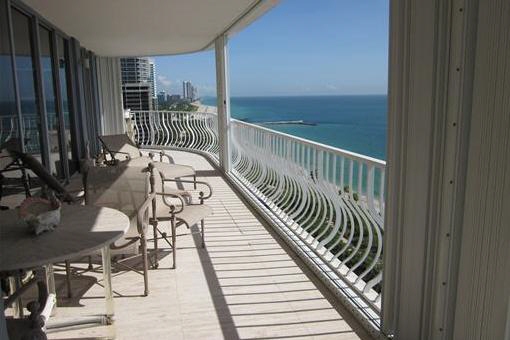 apartment in Bal Harbour