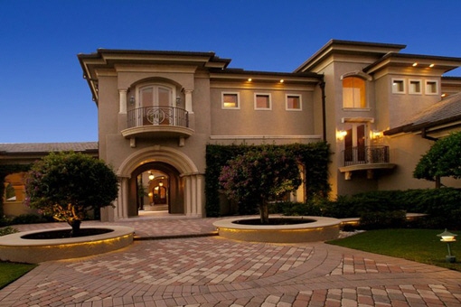 Entrance to the villa