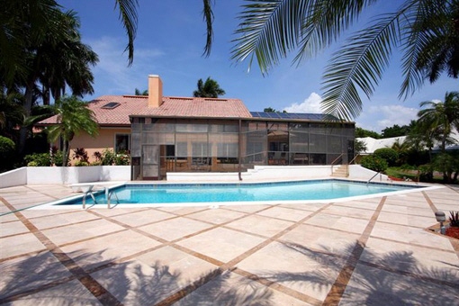 villa in Naples