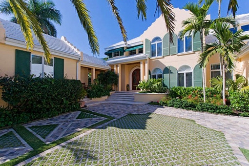 villa in Naples