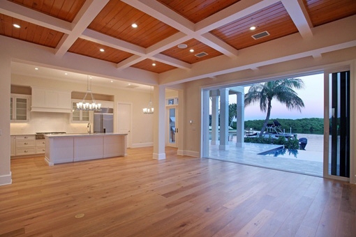 Huge comfortable kitchen area