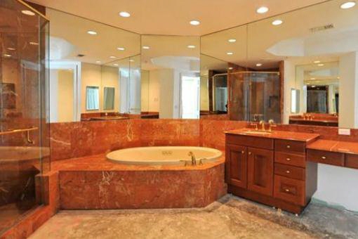 Luxurious bathroom