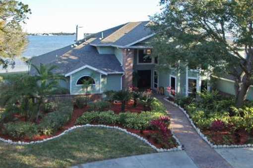 Breathtaking villa on the Manatee River