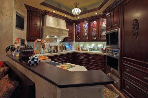 Elegant kitchen