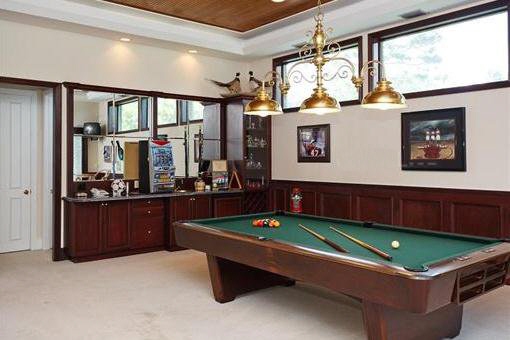 Billiard room