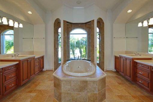 One of the six bathrooms