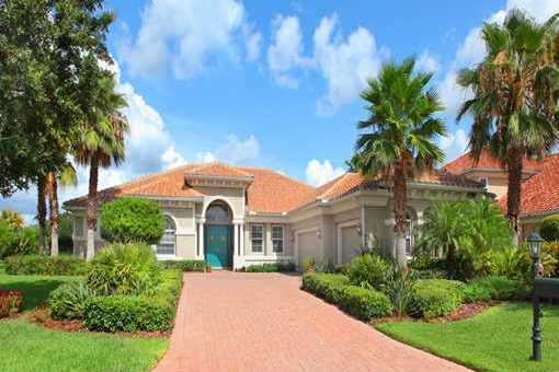 Exceptional exclusive home in Bradenton