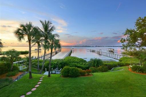 Wonderful garden with awesome view