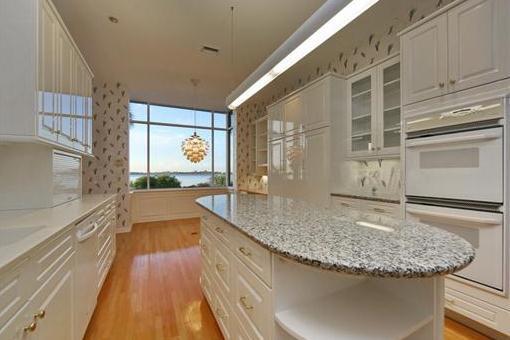 Bright kitchen