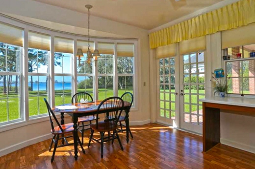 Nice breakfast nook