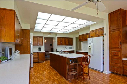 Well equipped kitchen