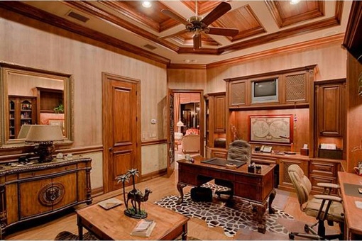 Magnificent den