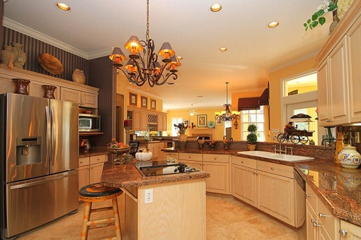 Large kitchen with cooking island
