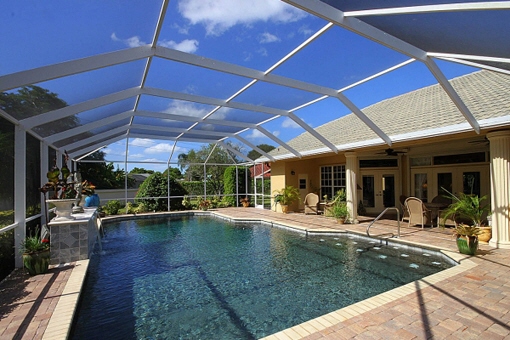 Charming property with a huge glass terrace and pool in Fort Myers