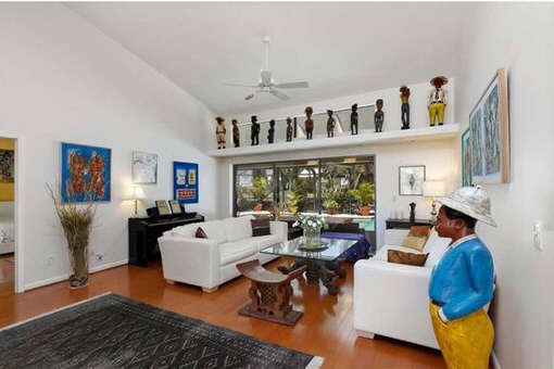 Living room with stylish furnishings