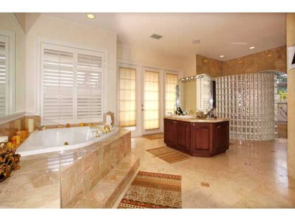 Beautiful bathroom with spa