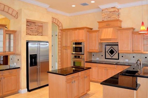Beautiful fully equipped kitchen