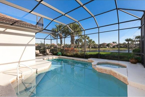 Beautiful terrace with swimming pool in Fort Myers