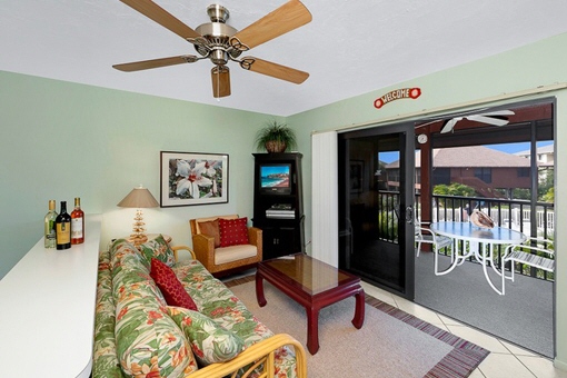 Beautiful living room with access to balcony