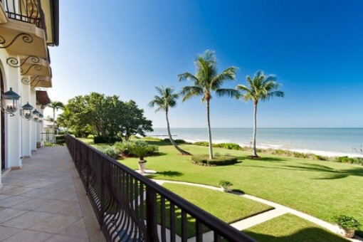 Garden with beach